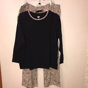 🆕 Beautiful Land’s End Alabaster Leopard print pajamas